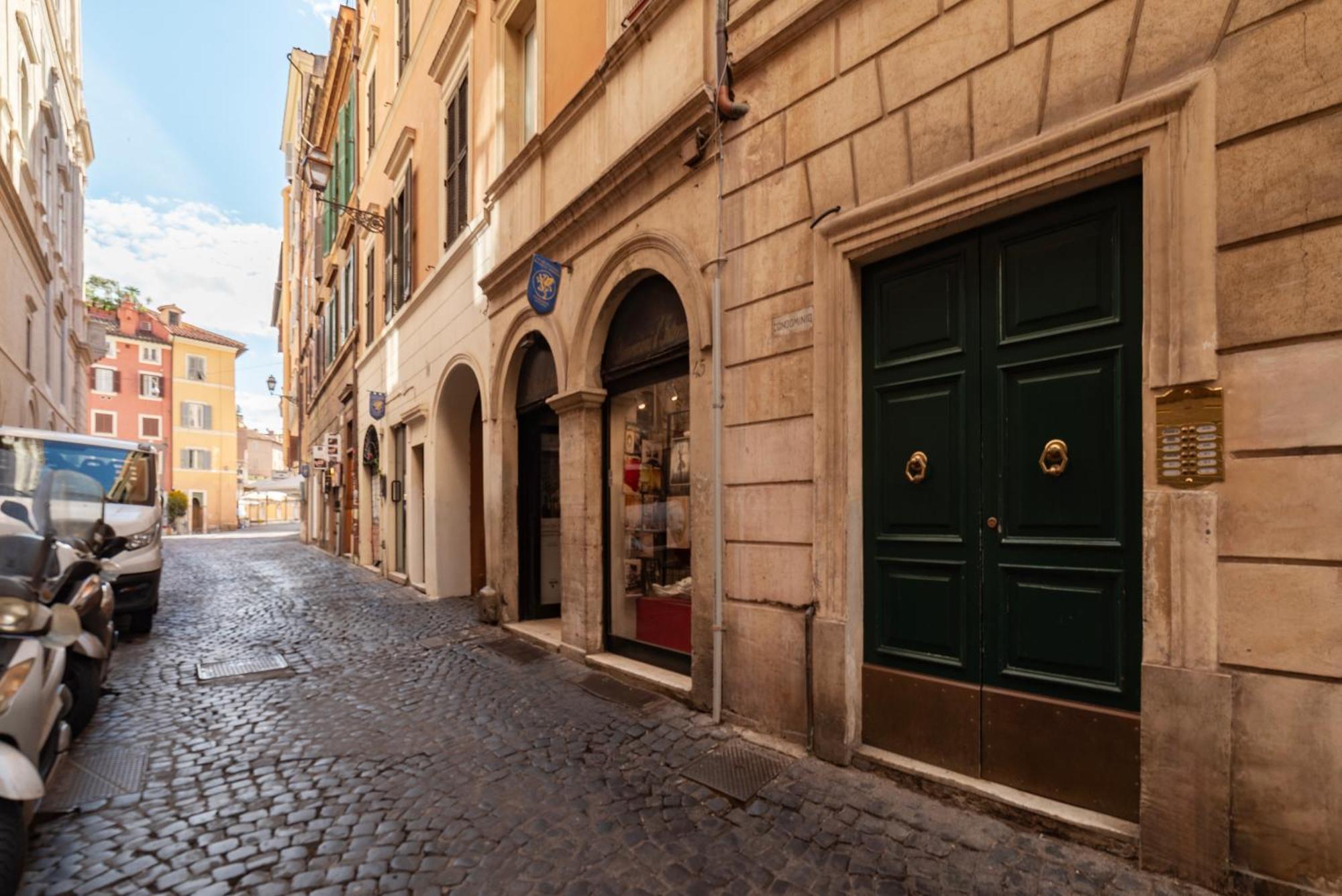 Apartment With Terrace In Via Del Pellegrino - Fromhometo罗马 外观 照片